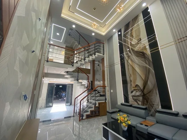 BÁN ĐẤT PHÂN LÔ KHU VIP – KINH DƯƠNG VƯƠNG, AN LẠC, BÌNH TÂN
📞 0368123186
🔹 Khu dân cư hiện đại, đồng bộ, vị trí đẹp
🔹 Đã có sổ riêng từng lô – giấy phép xây dựng đầy đủ
🔹 Có thể xây theo mẫu hoặc xây theo yêu cầu
Diện tích & giá bán:
👉 7 lô: 52m² (