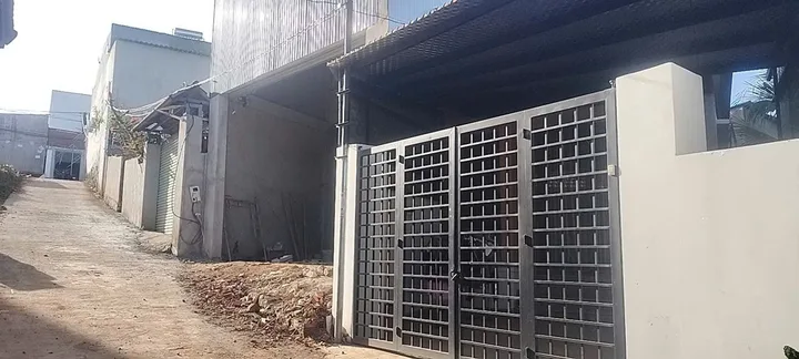 cần bán căn nhà đẹp rẻ nhất xóm ,hẻm 549 Hà Huy Tập .diện tích 126m 6m2 giá 2ty750
