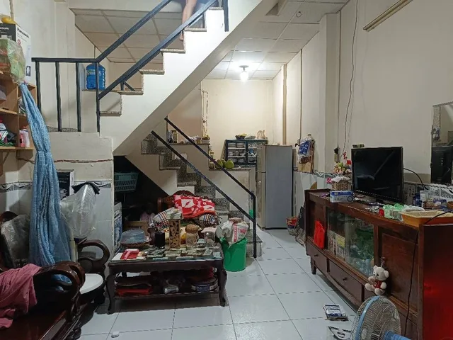 🏠 Nhà 2 tầng Tỉnh Lộ 10, An Lạc, Bình Tân – Giá chỉ 3.1 tỷ

📐 Diện tích: 35m² (ngang 3.8m, dài 9.2m)
🏗️ Kết cấu: Nhà 2 tầng đổ giả, kiên cố
🛏️ Công năng: 2 phòng ngủ, 2 WC, phù hợp gia đình nhỏ

📍 Vị trí đẹp:
– Gần khu Tên Lửa, Bến xe Miền Tây
– G