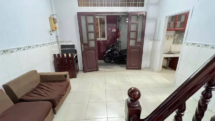 🏠 Nhà 2 tầng Lê Văn Phan, Tân Phú – ngang hiếm 6.1m, giá chỉ 2.9 tỷ

📍 Vị trí: Lê Văn Phan, P. Phú Thọ Hòa, Q. Tân Phú – khu dân cư an ninh, yên tĩnh
📐 Diện tích: 24.5m² (ngang 6.1m x dài 4.1m), nở hậu đẹp
🏗️ Kết cấu: 1 trệt 1 gác gỗ, gồm 2 phòng ngủ,