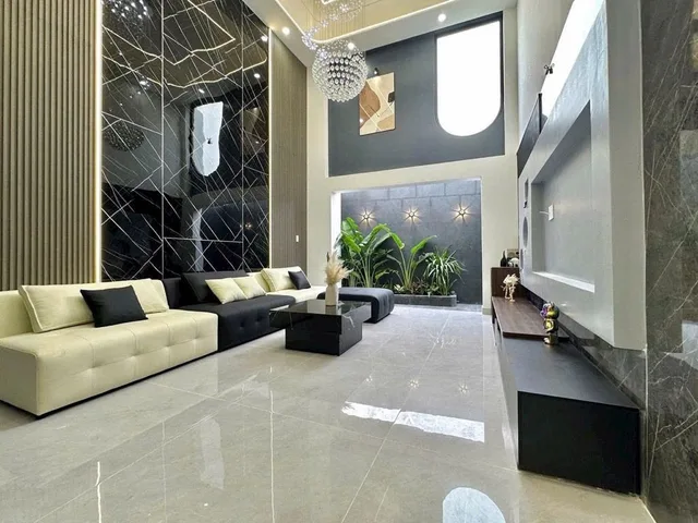 SIÊU PHẨM 5 TẦNG. LÊ ĐÌNH CẨN. BÌNH TÂN.(HẺM XE HƠI THÔNG)