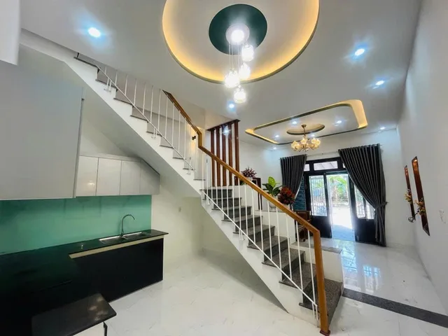 Bán nhà mới 2 tầng- khu Nam Việt Á sát Bùi Tá Hán, Gần BV 600g Đà Nẵng chỉ 8.5 tỷ