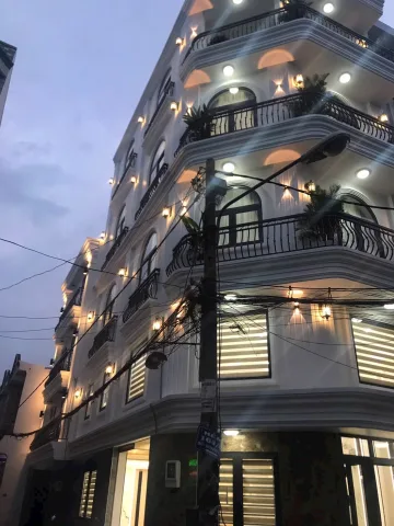 Bán nhà Gấp 5 Tầng HXH Bùi Quang Là Gò Vấp