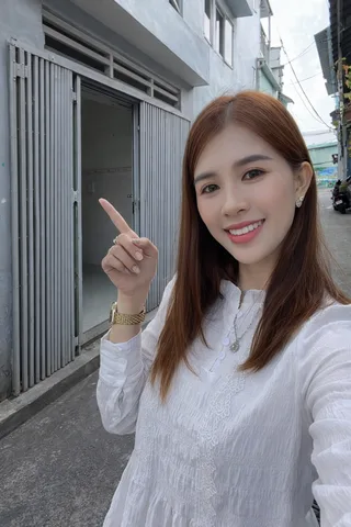 🔥 NHÀ HẺM XE HƠI ĐẬU CỬA – P6 QUẬN 8 – HƠN 5 TỶ

🏡 DT: 3.5 x 11m (vuông vức)
🏗 1 trệt – 1 lửng – 1 lầu, BTCT kiên cố
🛏 3PN – 2WC – nhà rộng rãi, ở ngay

✔ Khu nhà lầu cao cấp, an ninh, yên tĩnh
✔ Gần chợ, trường học
✔ Qua Q5,6,10,11 chỉ 10 phút
📕