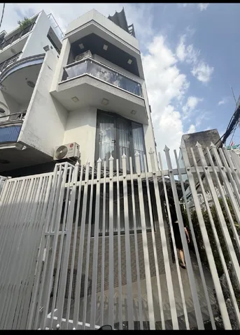 NHÀ ÔNG ÍCH KHIÊM Q11 – 4X10M – 3 TẦNG – NỘI THẤT ĐẸP - 7.5 TỶ
