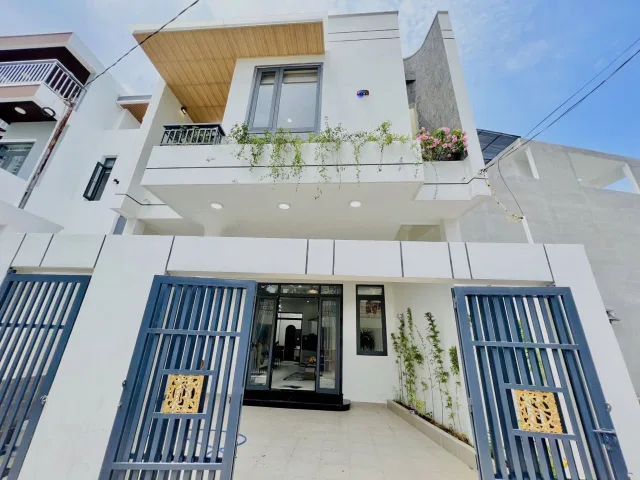 Với 700tr sở hữu ngay căn nhà rộng ngang 8x15m gần trung tâm biên hoà, 1 sẹc đường lộ