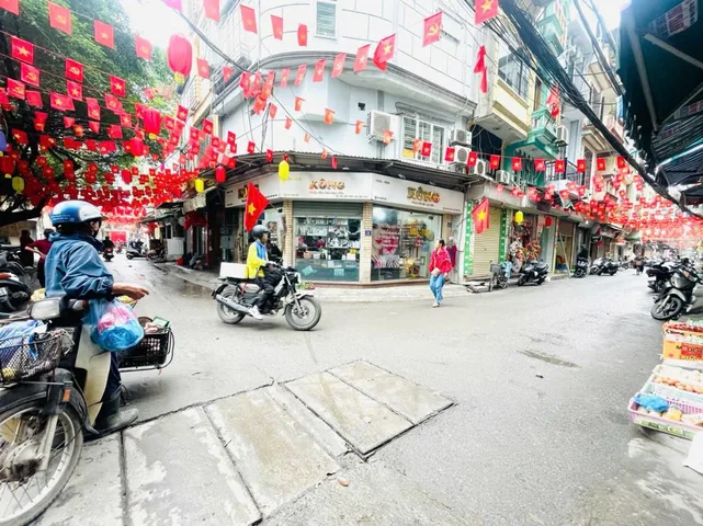 Bán nhà phố Tôn Đức Thắng – Đống Đa - 47m2 – Giá chỉ 11,7 tỷ