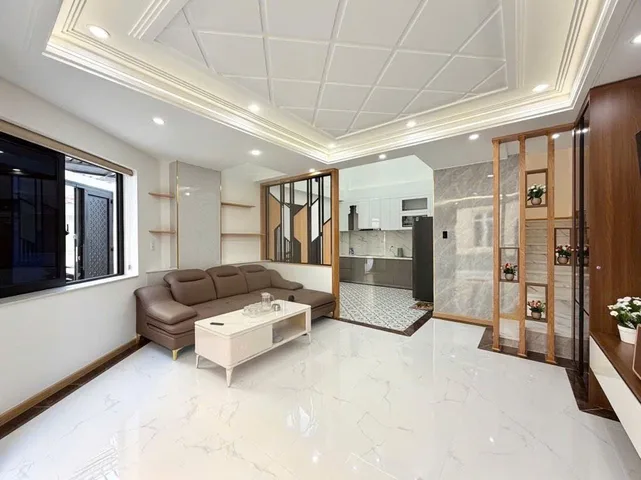 NHÀ ĐẸP - HẺM XE HƠI - 5 TẦNG - P1 GÒ VẤP