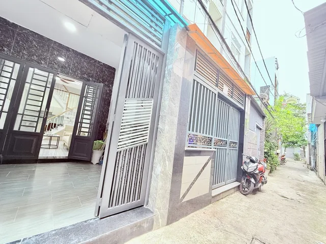 NHÀ ĐẸP Ở NGAY - 41M2 - 2 TẦNG LUNG LINH CHẮC CHẮN - SÂN RỘNG - TẶNG FULL NỘI THẤT - PHẠM VĂN BẠCH - NGUYỄN SỸ SÁCH - CHỈ HƠN 4 ĐỒNG