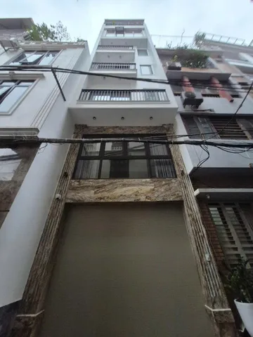 Nguyễn Văn Cừ, Long Biên ngõ nông gần phố, gara ô tô thang máy.