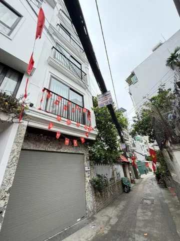 Ngọc Thuỵ, Long Biên ngõ thông ô tô vào nhà gần trường Việt Pháp