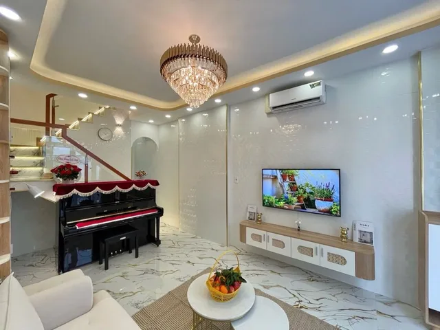 VÀO Ở NGAY - FULL NỘI THẤT - CMT8 - NHỈNH 7 TỶ