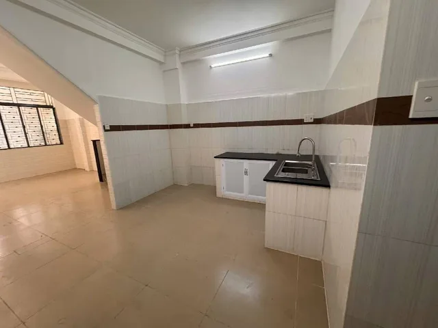 Nhà bán phan xích long phú nhuận, 2 tầng sổ hồng riêng, pháp lý chuẩn