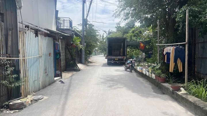 Bán nhà mặt tiền T15 An Phú Đông Q12, lô góc 2 mặt tiền 168m2, ngang 15m hiếm có, gần Vườn Lài