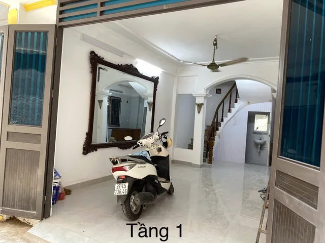 Cho Thuê Nhà Nguyên Căn Trần Cung - Cầu Giấy/ 40M² 4 Tầng 3 Ngủ - Nội Thất CB - Giá Thuê 10tr