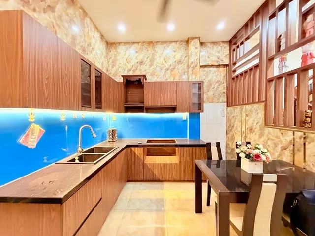 Nhà bán cẩm bá thước phan xích long 2 tầng sổ hồng riêng