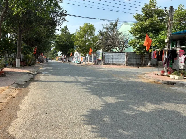Bán đất 130.3m² có sẵn 100m² thổ cư ngang 5.81m giá 1 tỷ tại Phường Tân Hạnh