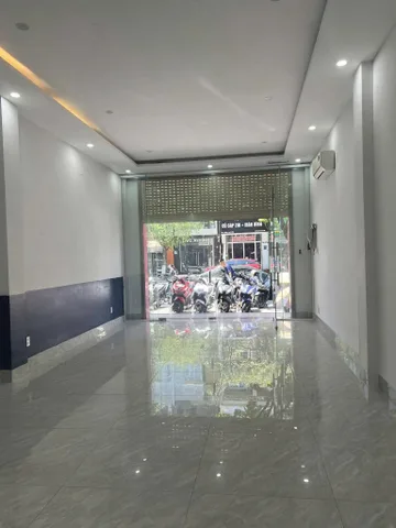 Cho thuê nhà 3 tầng mặt tiền Lê Đình Lý, Thanh Khê - Trung Tâm Thành Phố