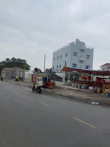 Bán nhà 442m² có sẵn 298m² thổ cư ngang 15m giá 33 tỷ tại Đường Trần Văn Mười Xã Bà Điểm ms412