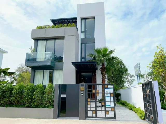 Đảo Phượng Hoàng nhà phố 3 tầng view đối diện công viên, cực đẹp