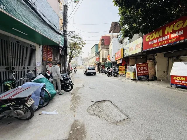 BÁN NHÀ ĐƯỜNG THỊNH LIỆT. HOÀNG MAI. 6 TẦNG. THANG MÁY. GARA Ô TÔ.