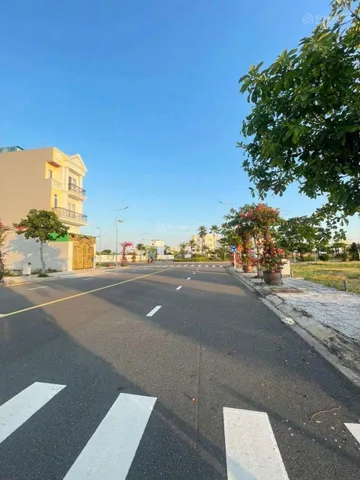 Cần bán cắt lỗ lô mặt tiền Phùng Hưng-kết nối dễ dàng về sân bay Long Thành-sổ sẵn- full thổ cư-hỗ trợ Bank