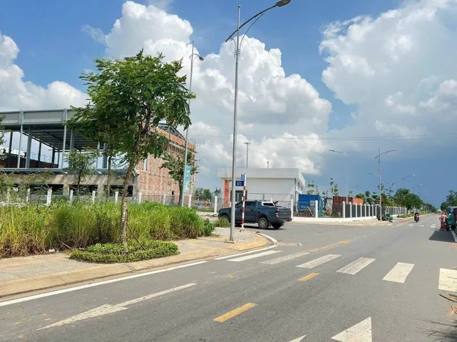 VỊ TRÍ VÀNG MUA ĐẤT XÂY NHÀ SÁT SÂN BAY LONG THÀNH, DÂN CƯ HIỆN HỮU ĐÔNG ĐÚC, SỔ SẴN