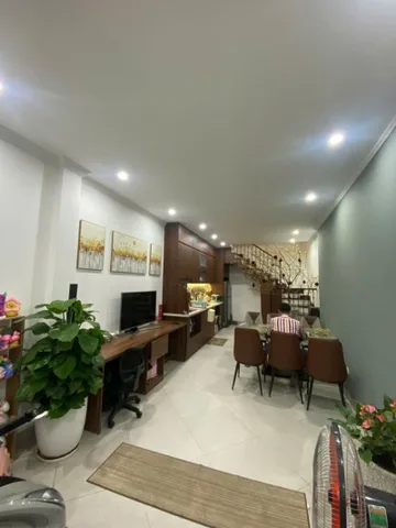 BÁN NHÀ CÓ GARA Ô TÔ – TRUNG TÂM NGỌC THỤY – 6 TẦNG – 13.6 TỶ (TL)