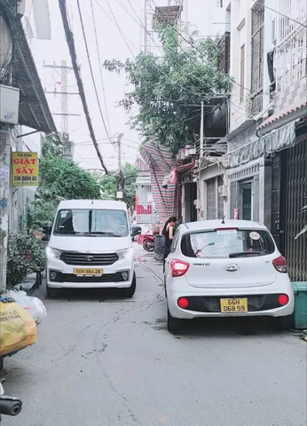 Chỉ 4.5 tỷ mua được nhà góc 2 mặt tiền , 4 tầng, 4x7 Nguyễn Thái Sơn Gò Vấp. Tiện kinh doanh