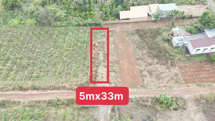 bán lô đất  phường Bmt
Cạnh bên nhà thờ thôn 8 cuebur  
diện tích 165m2 5m
giá 850tr