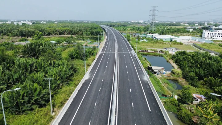 Đầu năm " xông đất" có ngay chỉ vàng giữ vàng an toàn, đón sóng sân bay siêu lợi nhuận