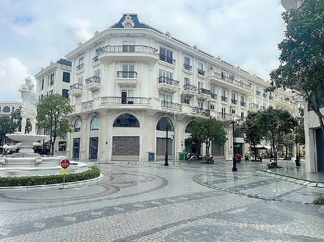 Bán nhà gấp 6 tầng Phố đi bộ 39 thủ Đức