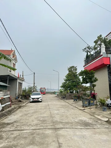 Bán gấp lô đất đẹp Băng 2 tỉnh lộ 310 Thị Trấn Gia Khánh, Bình Xuyên 100m mt5m giá 2,3 tỷ 0988296228