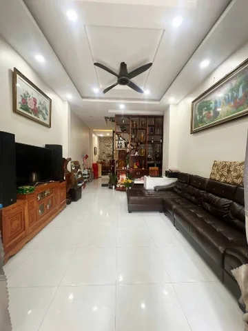 Bán nhà Vườn Lài An Phú Đông Quận 12, 4x15m, 3 tầng, 4PN, nội thất cao cấp, gần Senturia Vườn Lài, sổ hồng riêng