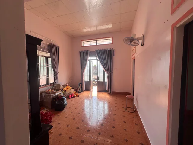Bán nhà và rẫy, diện tích 2229.1m² có sẵn 400m² thổ cư ngang 20m hạ giá bán nhanh 2tỷ550 tại Xã Ea Drông