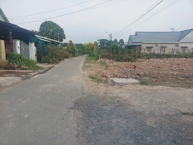 Bán đất góc 2 mặt tiền nhựa xã Trung Lập Hạ Củ Chi TPHCM, DT: 8x23m.