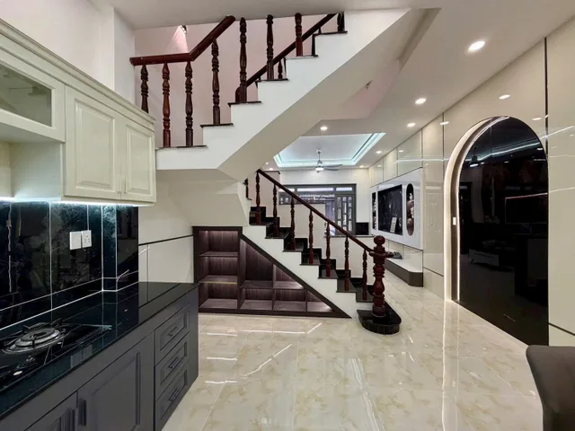 Bán căn nhà TL27 ngay chợ cầu đồng - ngã tư ga.
Chỉ 4 🧄5
Bán nhà 1 trệt 1 lầu 
DT 4.3m x 13.5m
Gồm : 2 phòng ngủ 3wc
Tặng_nội _thất 
Giá 4.5 tỷ còn bớt