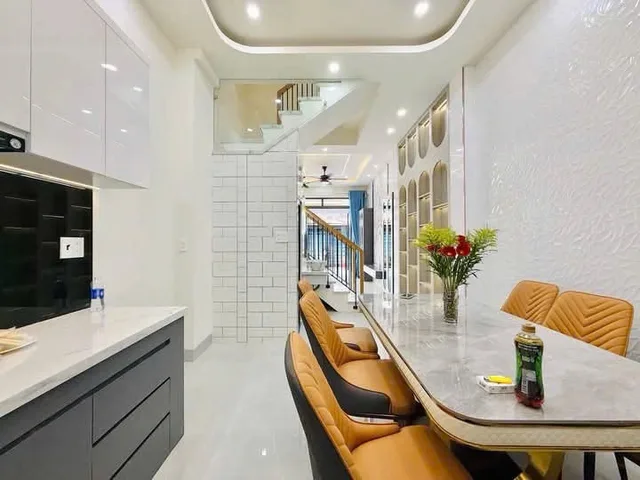HẺM Ô TÔ - ĐỒNG BỘ PHÂN LÔ - DÂN TRÍ CAO - 4 TẦNG Ở NGAY