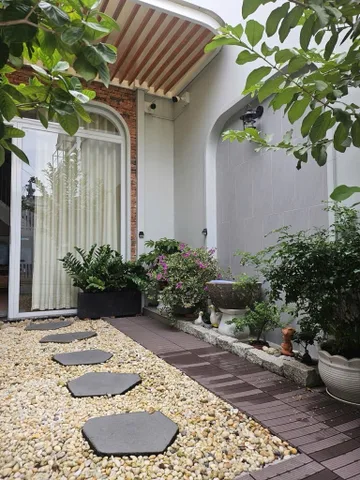 NHÀ MỚI - DÒNG TIỀN 18TR/THÁNG - HẺM THOÁNG SẠCH
