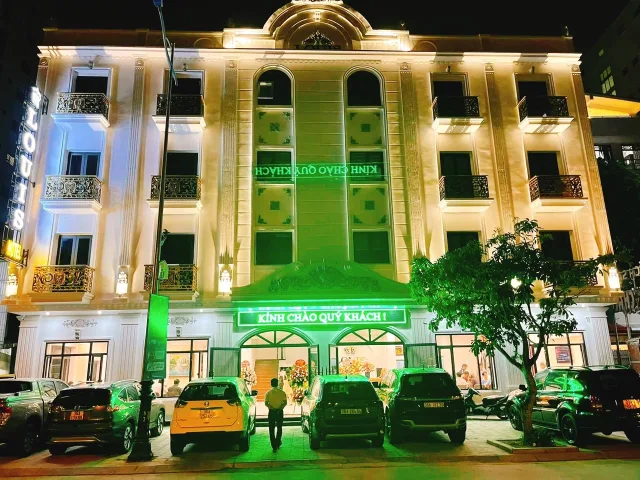 Bán khách sạn mặt biển Sầm Sơn, Thanh Hóa.