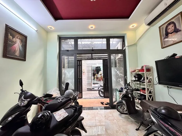 VIP BỜ KÈ TRƯỜNG SA - SAU LƯNG CĂN MẶT TIỀN - 41M2 - 4TẦNG - MỚI ĐẸP Ở NGAY - NHĨNH 8TỶ