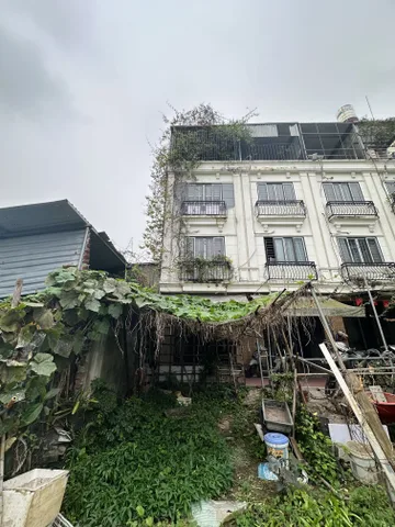 Nhà đất liền kề