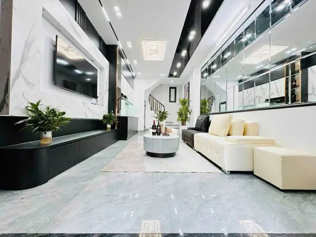 Cho Thuê Nhà Đường Võ Chí Công - Tây Hồ/ 40M² 5 Tầng 4 Ngủ - Nội Thất CB/ Giá Thuê 17tr