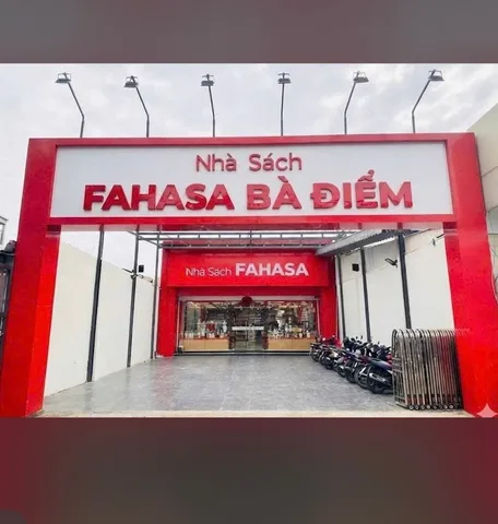 Bán nhà 430m² có sẵn 250m² thổ cư ngang 10m giá 32 tỷ tại Xã Bà Điểm