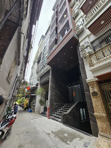 BÁN TÒA NHÀ CHDV PHỐ CHÙA LÁNG. ĐỐNG ĐA. 110M2 - 10 TẦNG. THANG MÁY. 32 PHÒNG KHÉP KÍN.
