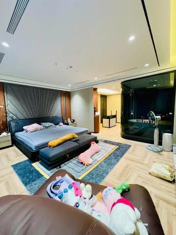 Bán nhà Đàm Quang TRung 71/80m² có sẵn 71m² thổ cư ngang 5.5m giá 28.6 tỷ tại Đường Đàm Quang Trung Phường Long Biên 
(MUA/BÁN BĐS nhắn tin Zalo 0862299066)