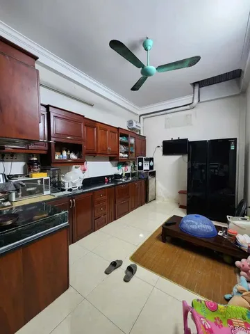 Hiếm nhà đẹp 5 tầng mặt phố Hoàng Công, 50m2, mặt tiền rộng 3.4m, vị trí đẹp, kinh doanh, giá 20.8 tỷ