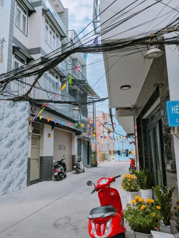 BÁN NHÀ 2 TẦNG GẦN KCX TÂN THUẬN - THÍCH HỢP XÂY CHDV