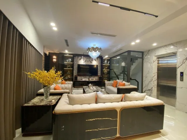 BÁN NHÀ 6 TẦNG GARA 2 Ô TÔ – PHỐ VIỆT HƯNG, LONG BIÊN – 22 TỶ