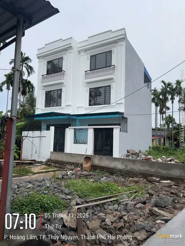Bán căn nhà 3 tầng xây sẵn chỉ việc về ở tại Lâm Động . L/h:076.231.9990 em Thúy